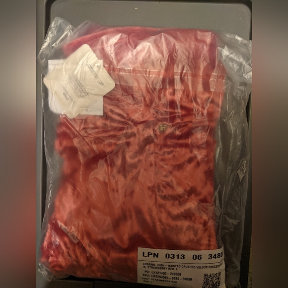 Fabletics Oasis Crushed Velour Crossover Legging - Picture 2 of 4